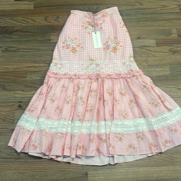 LoveShackFancy Dresses & Skirts - NWT Loveshack Fancy Arla Skirt, Berry Picnic. Size XS.